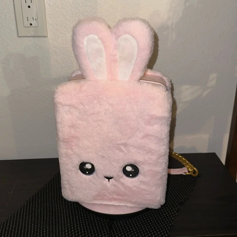 MGA Na! Na! Na Hard Carry Case Rabbit Bunny Storage Bookbag Backpack for Dolls